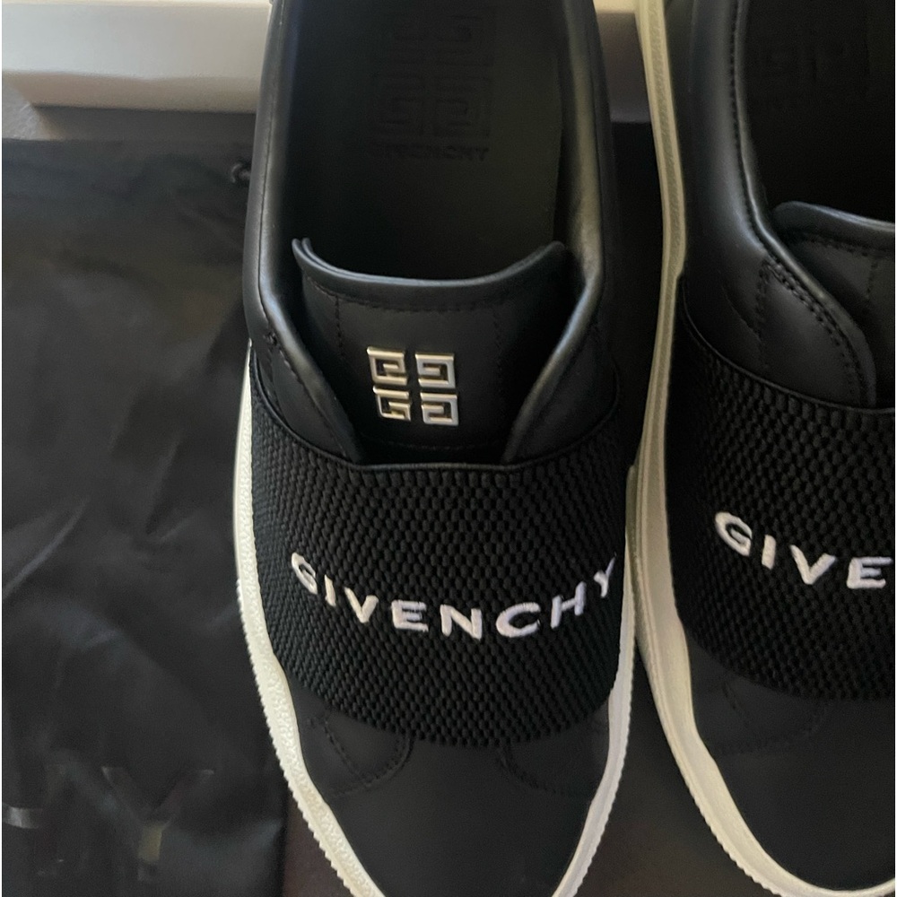 GIVENCY  SNEAKERS NEW AUTHENTIC